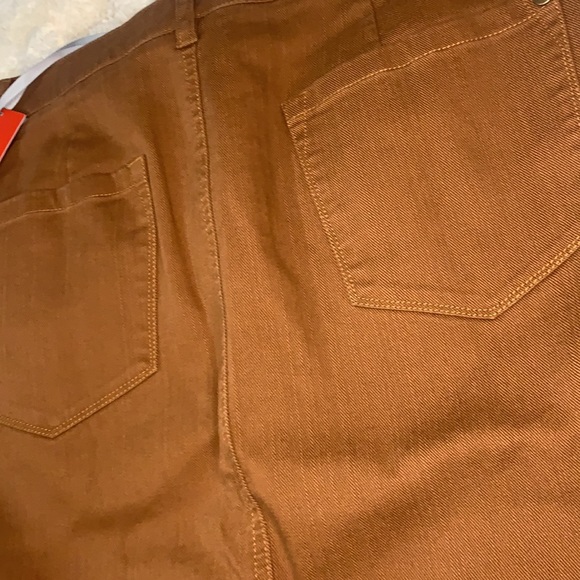 Pure Collection Denim pencil skirt size 6 us NWT - Picture 8 of 9